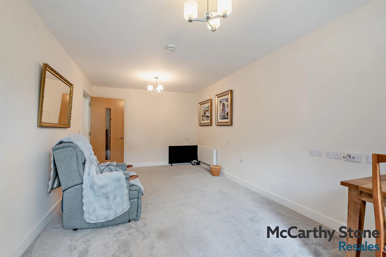 The Moors, Thatcham, RG19, photo 3