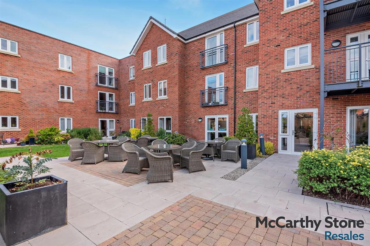 The Moors, Thatcham, RG19, photo 17