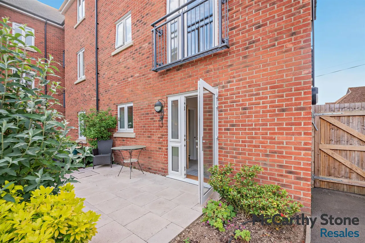 The Moors, Thatcham, RG19, photo 11