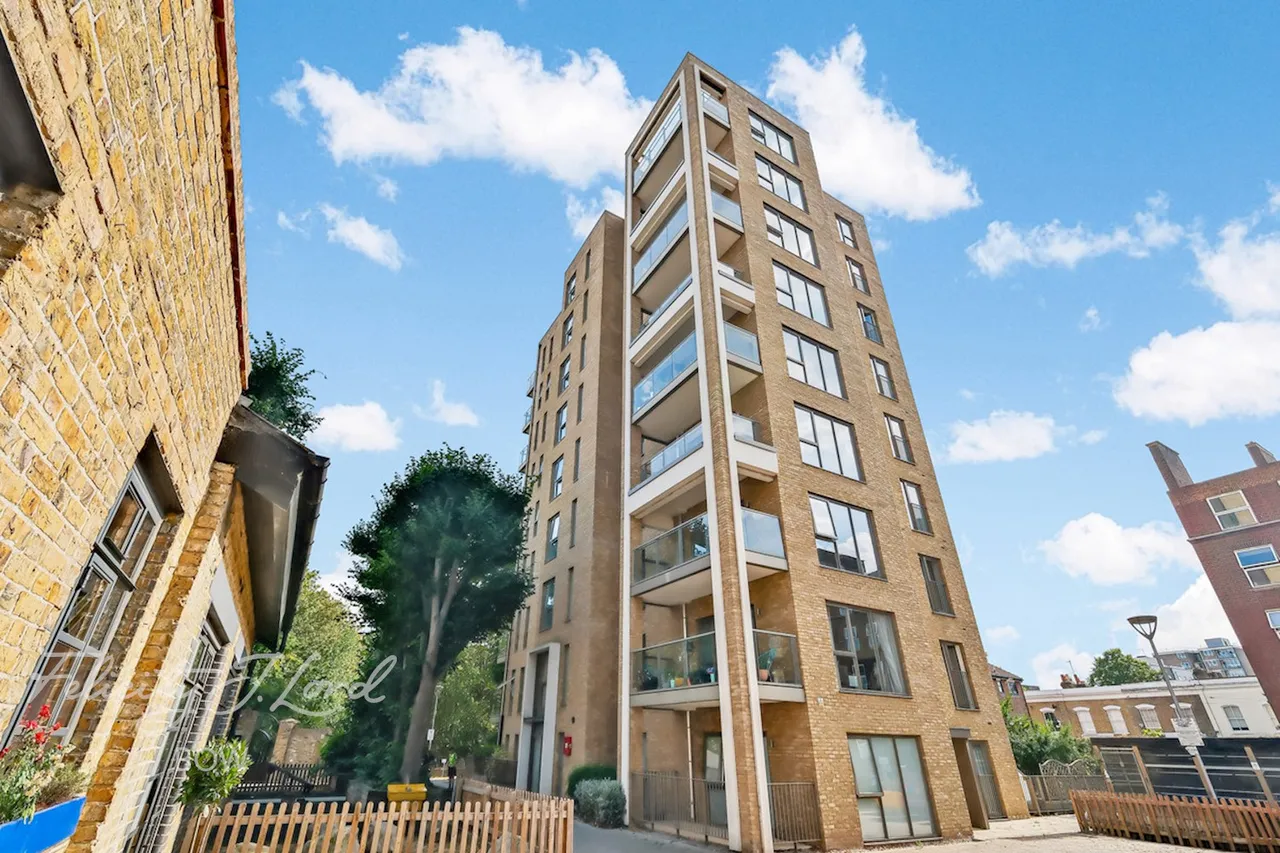 St Clements Avenue, London, photo 13