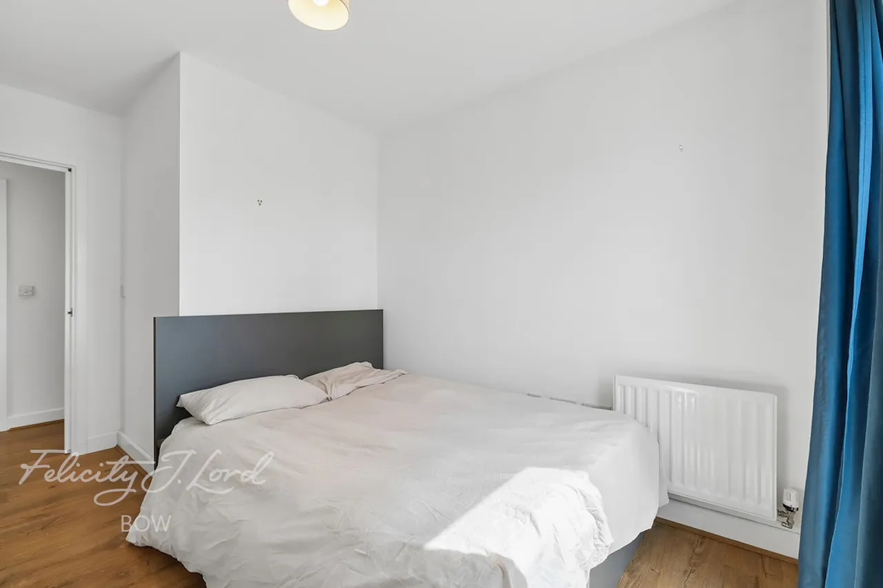 St Clements Avenue, London, photo 8