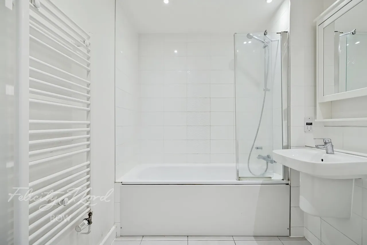 St Clements Avenue, London, photo 11