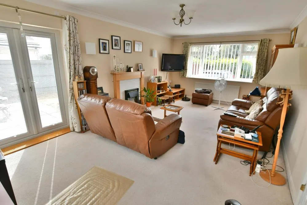 Foxcroft Drive, Colehill, BH21, photo 2