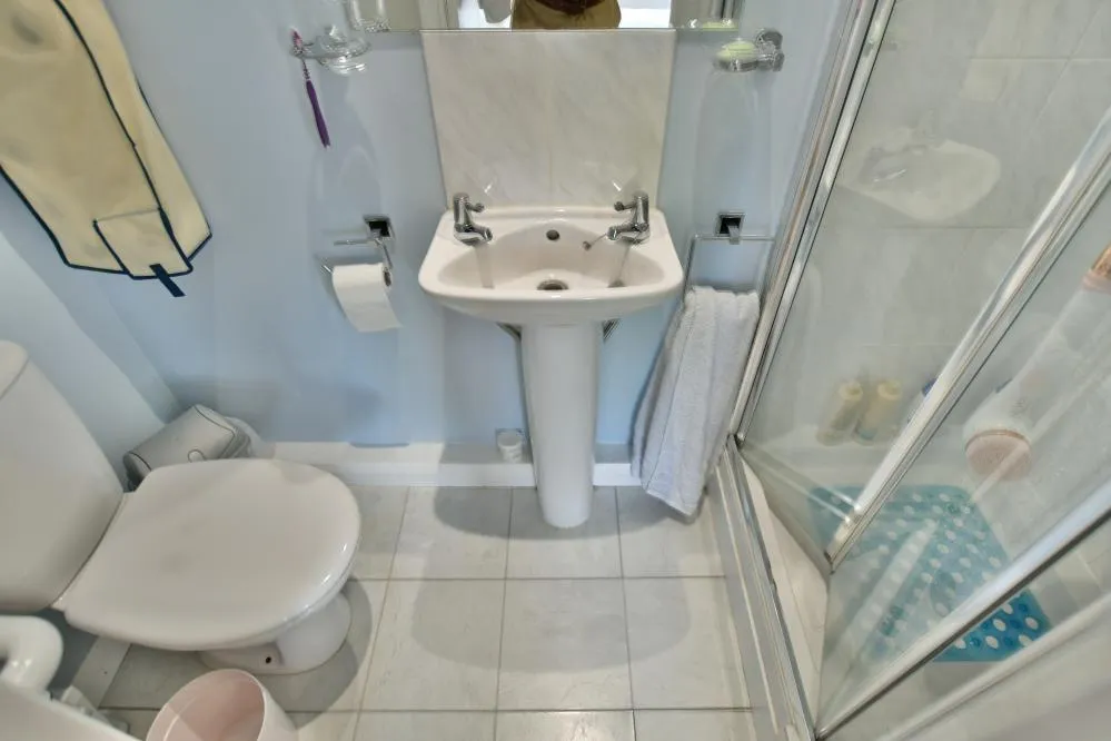 Foxcroft Drive, Colehill, BH21, photo 10