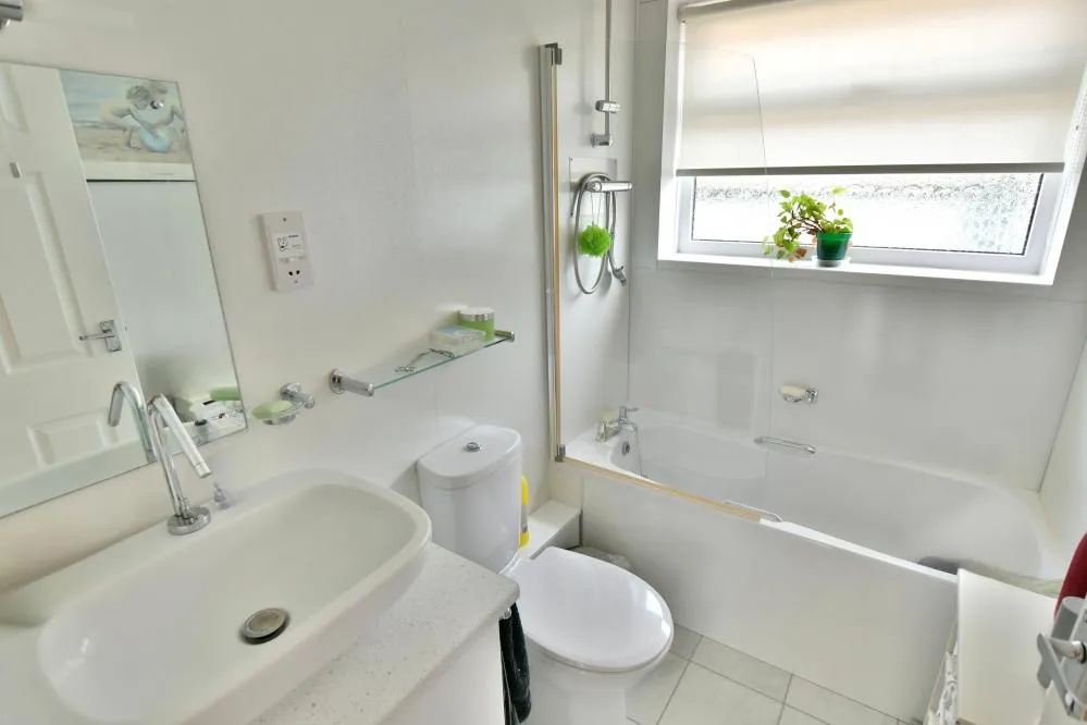 Foxcroft Drive, Colehill, BH21, photo 9
