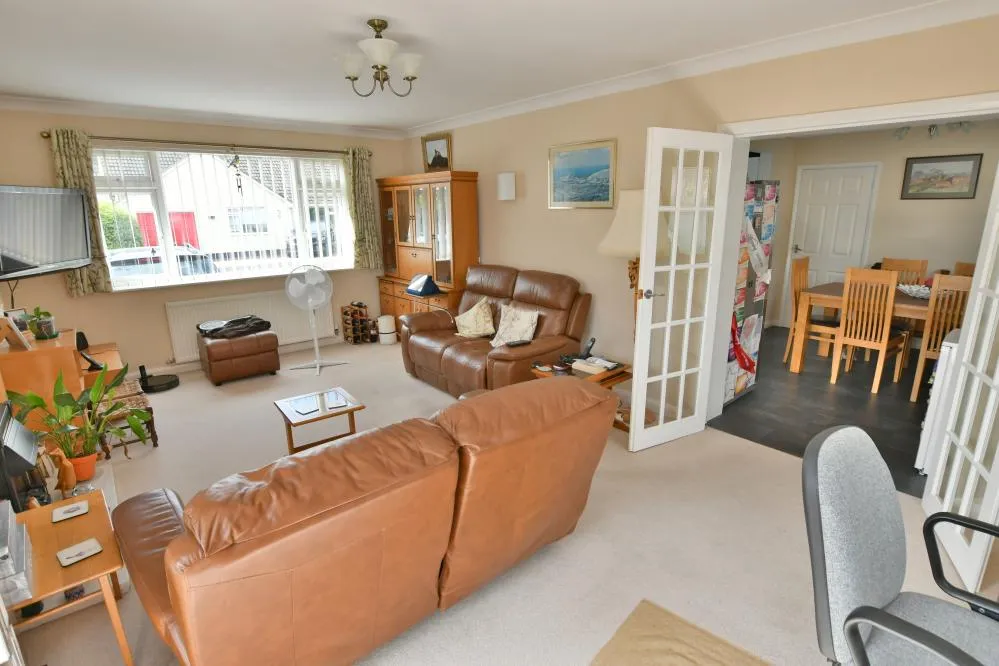 Foxcroft Drive, Colehill, BH21, photo 3