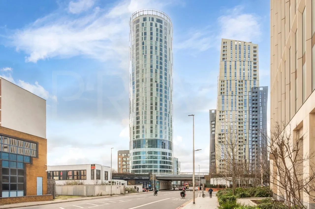Wandsworth Road, Nine Elms, SW8, photo 8