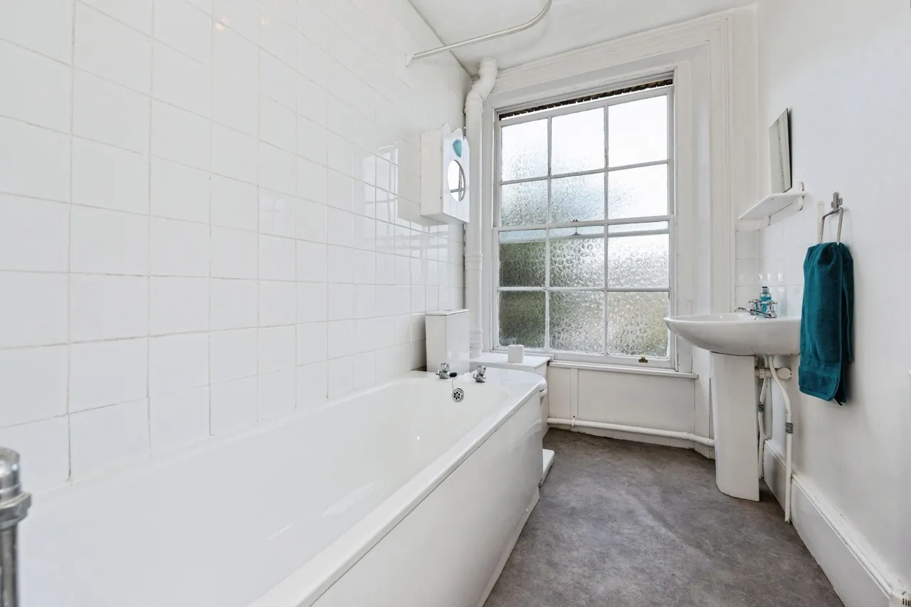 Wrotham Road, Gravesend, DA11, photo 8