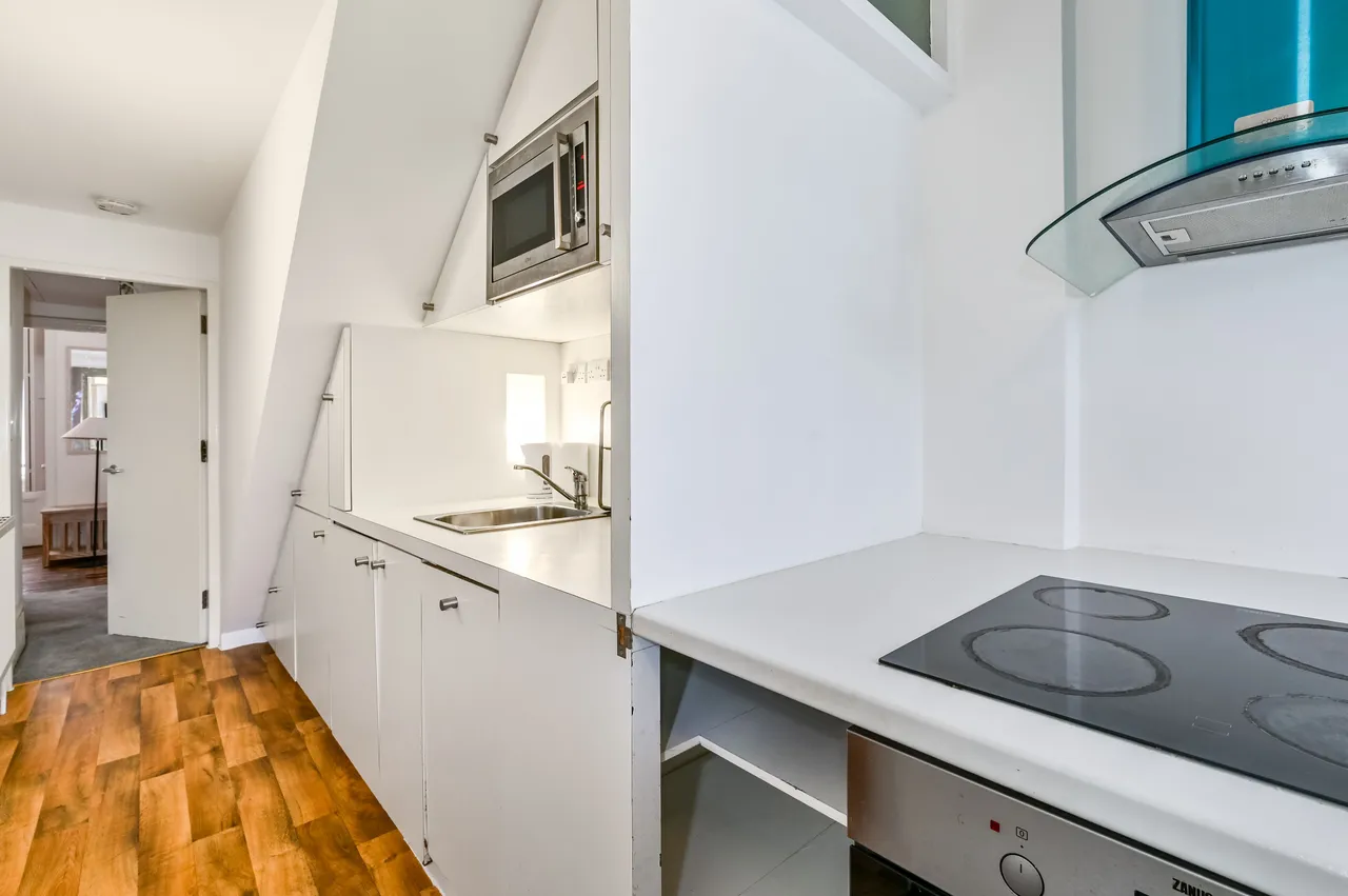 Flat 2, 18 South Villas, London, photo 5