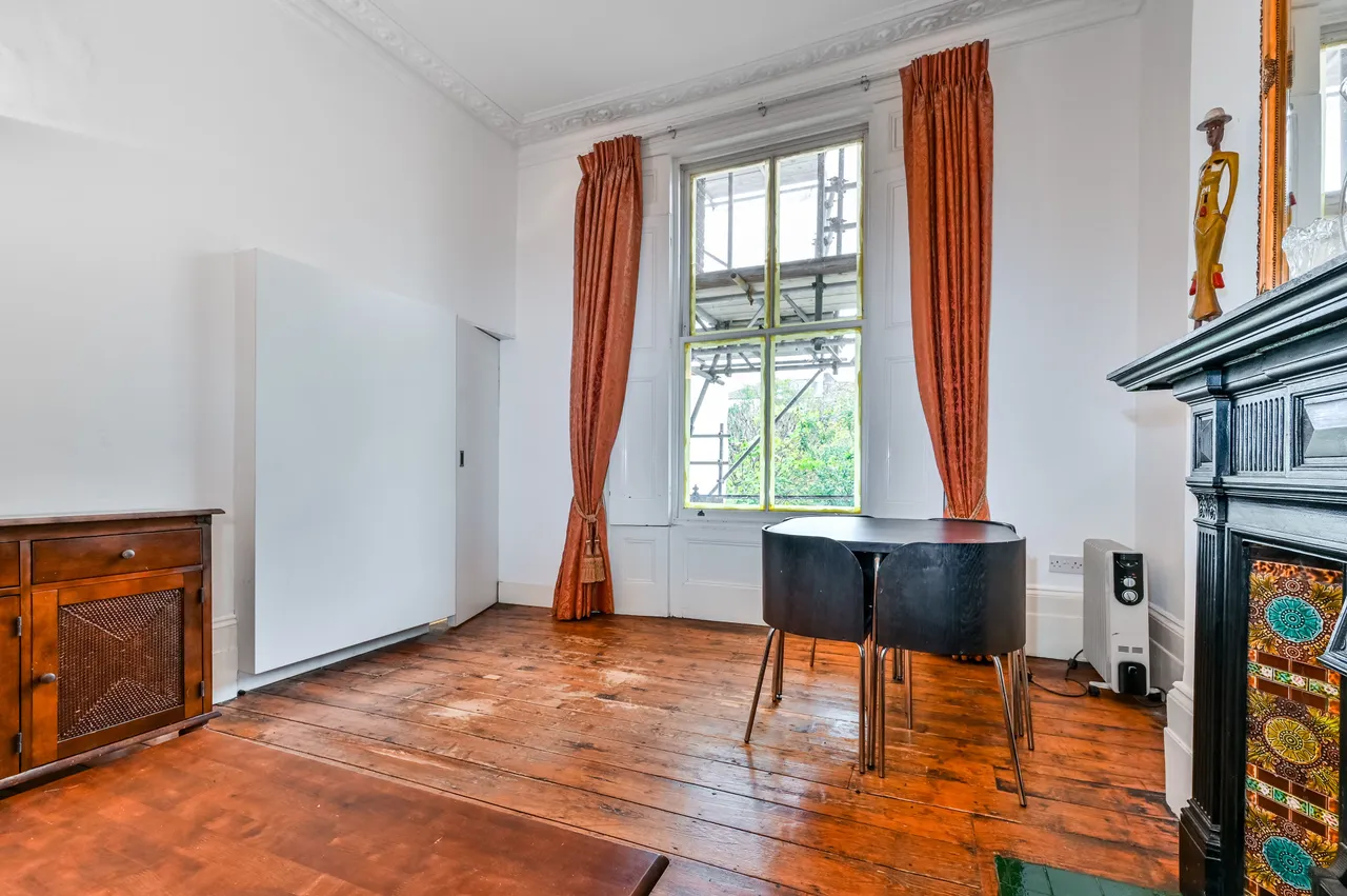 Flat 2, 18 South Villas, London, photo 2