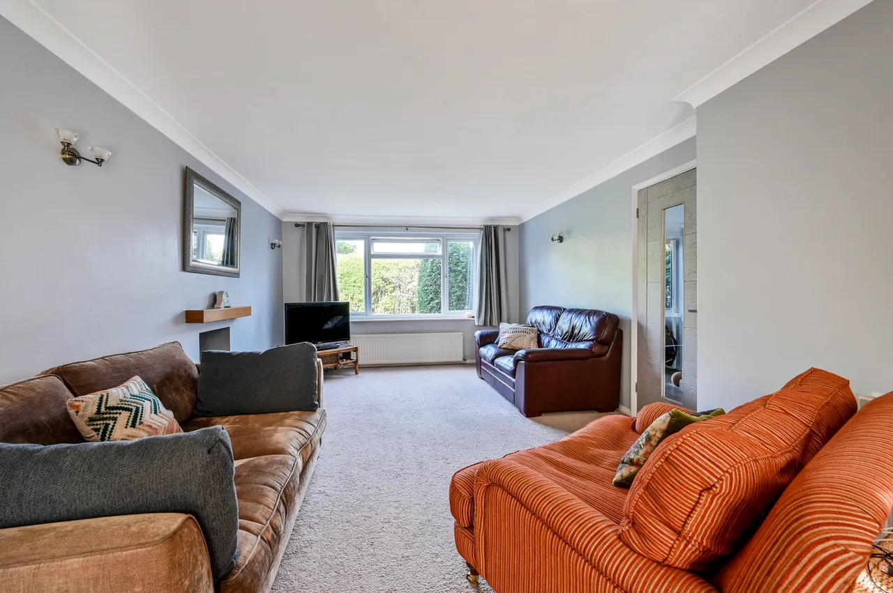 Guildford, GU4, photo 11