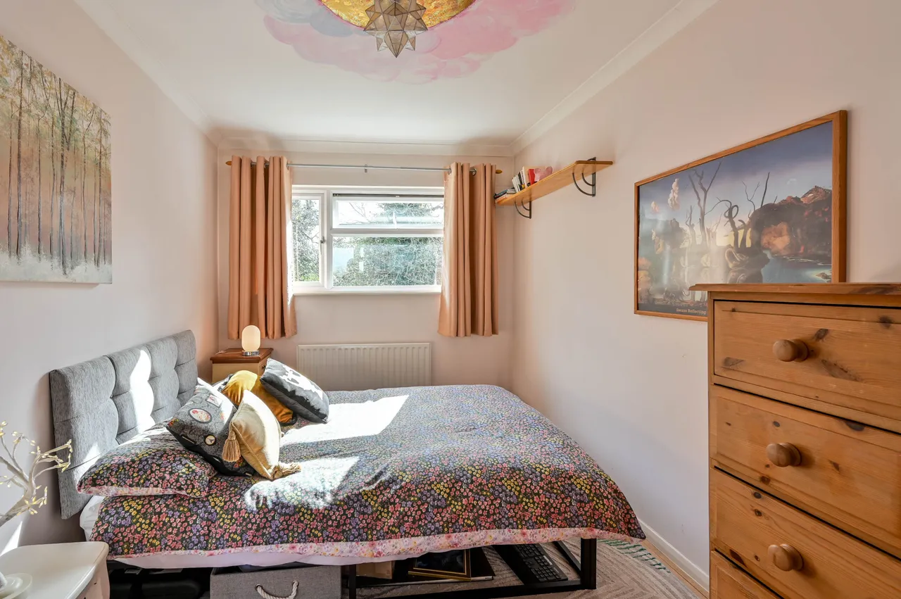 Guildford, GU4, photo 18