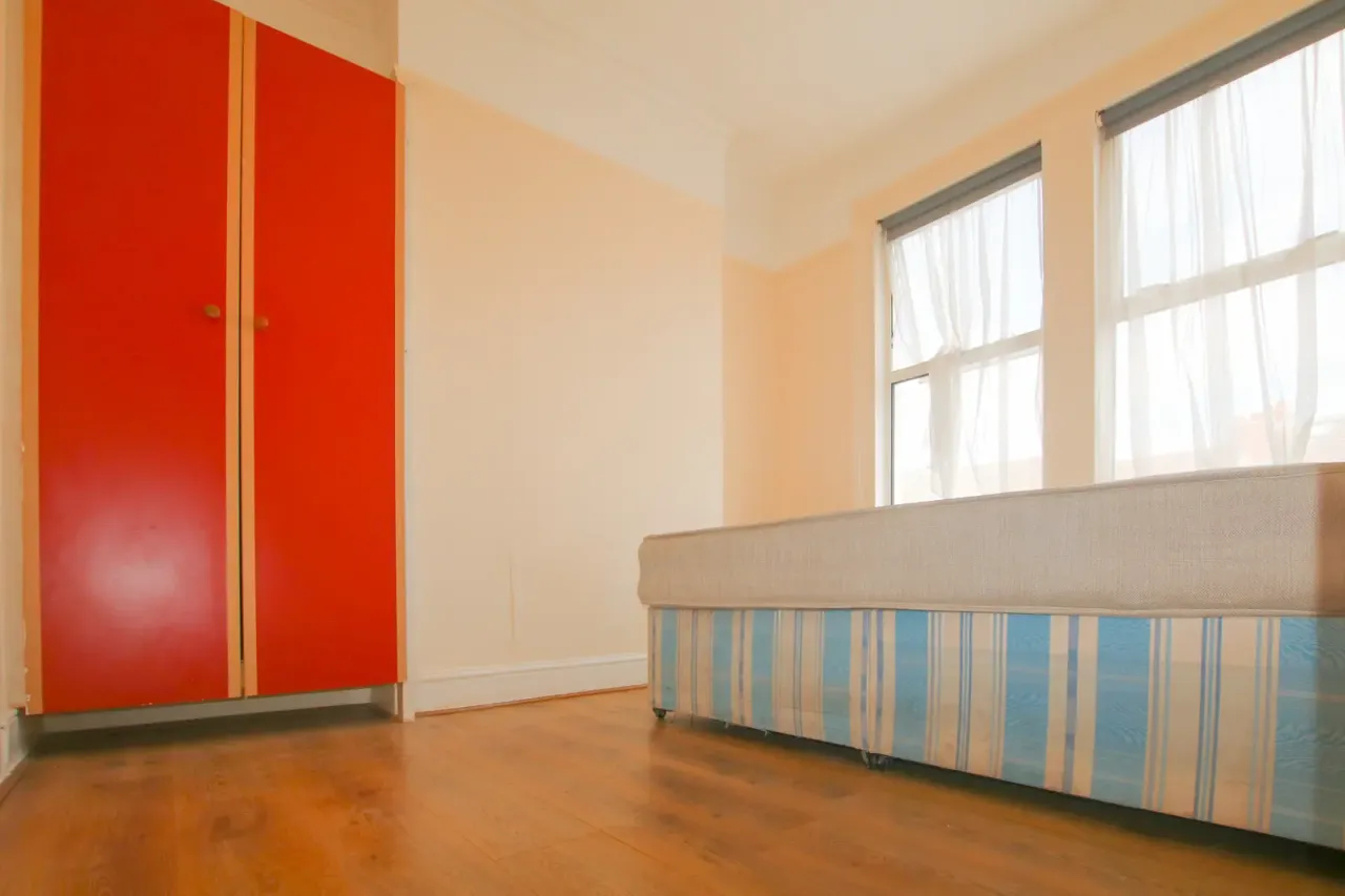 Halley Road, London, E7, photo 4
