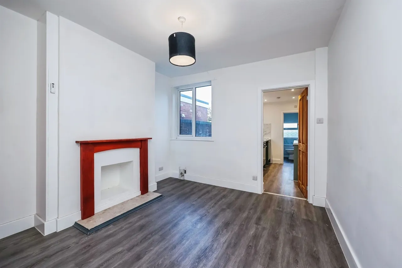 Queens Road North, Eastwood, NG16, photo 4