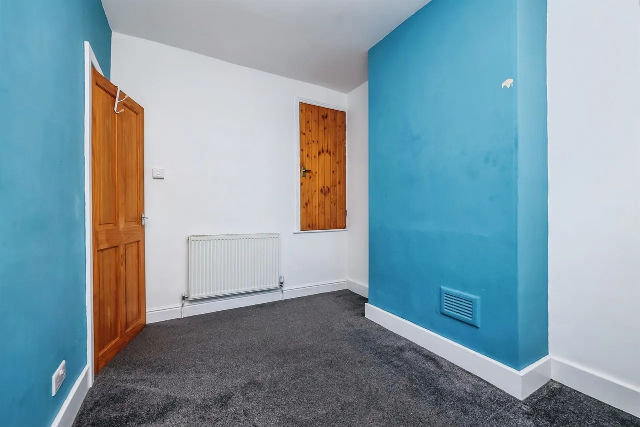 Queens Road North, Eastwood, NG16, photo 11