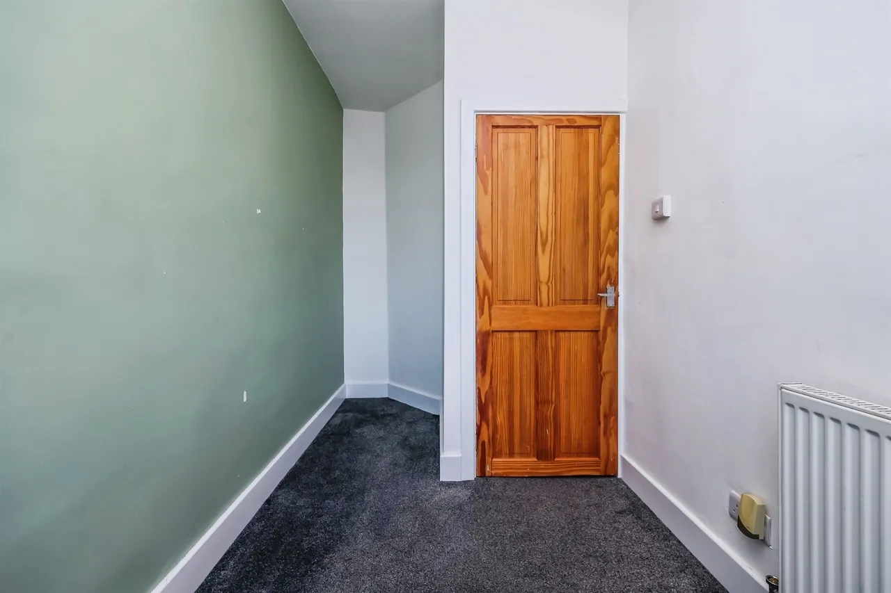 Queens Road North, Eastwood, NG16, photo 13