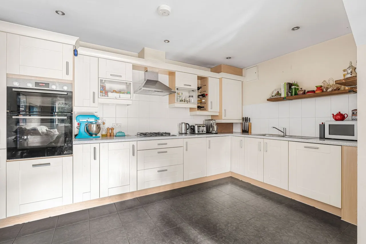 Plomer Hill, High Wycombe, HP13, photo 3