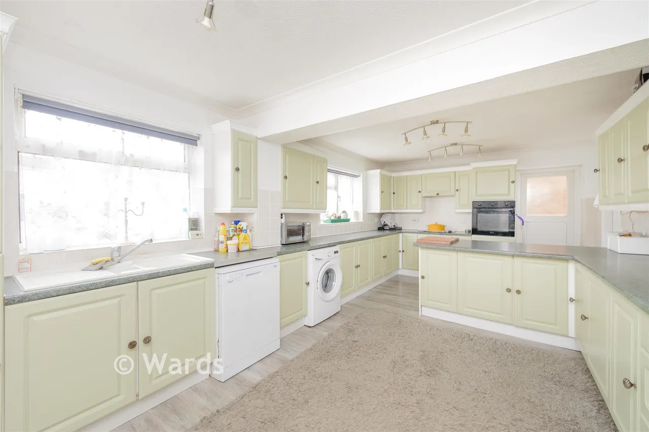 Courtfield Avenue, Lordswood, ME5, photo 4
