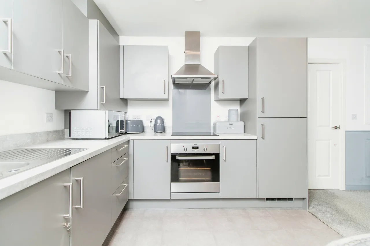 2 bed flat for sale, Cresswell Road, Swanscombe, DA10