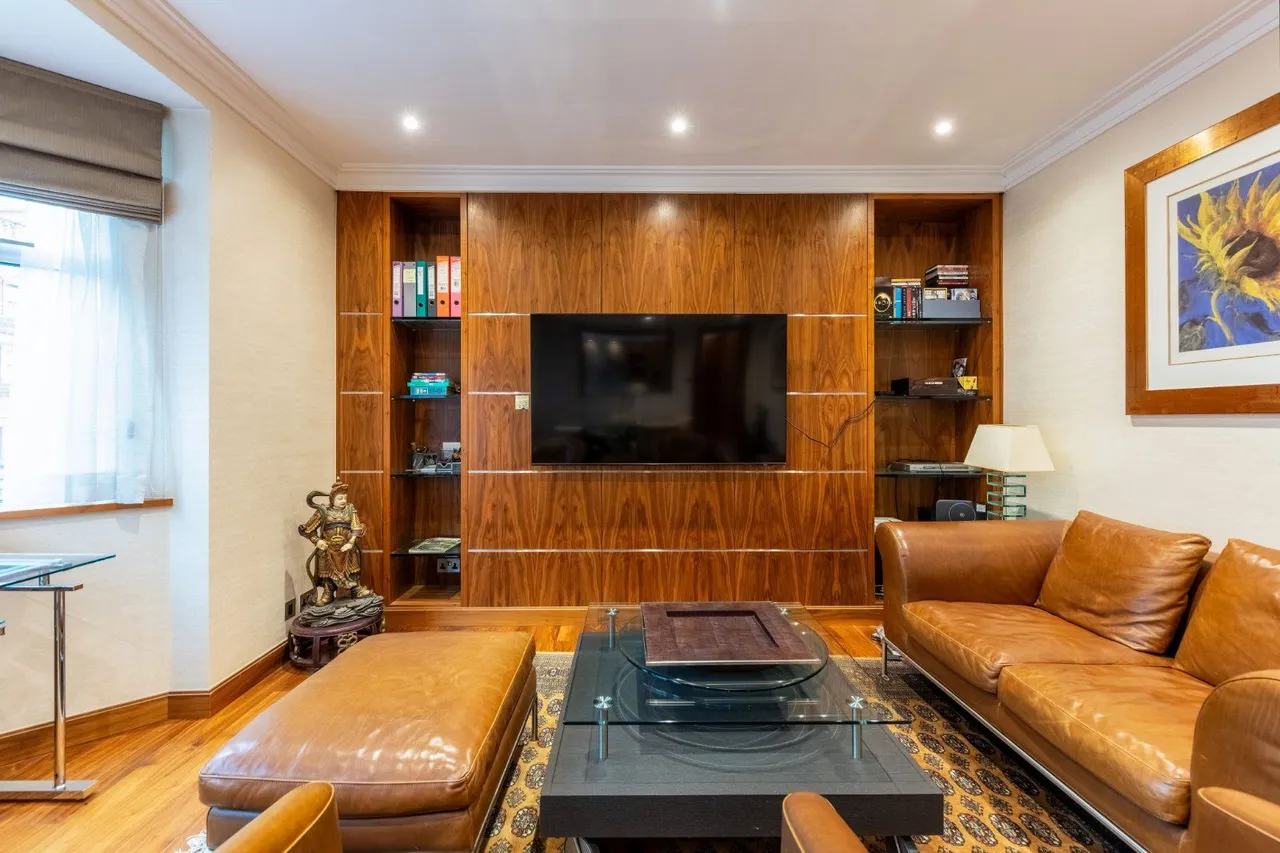 Brompton Road, Knightsbridge, SW3, photo 10