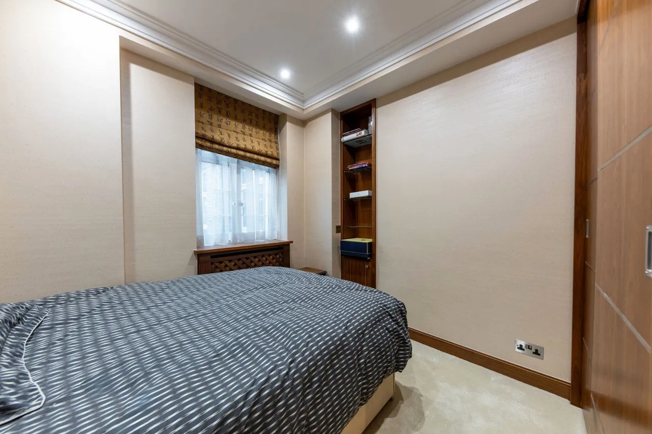 Brompton Road, Knightsbridge, SW3, photo 6