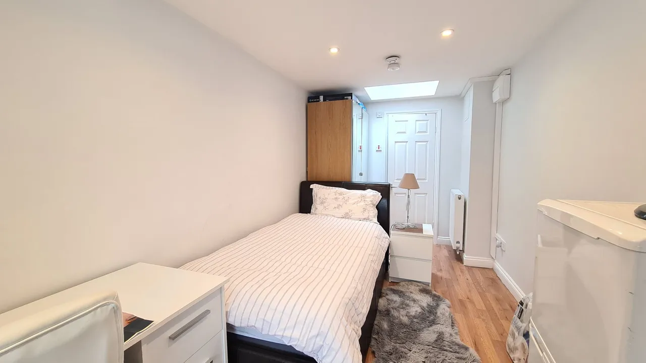 flat to rent — Great West Road, Hounslow