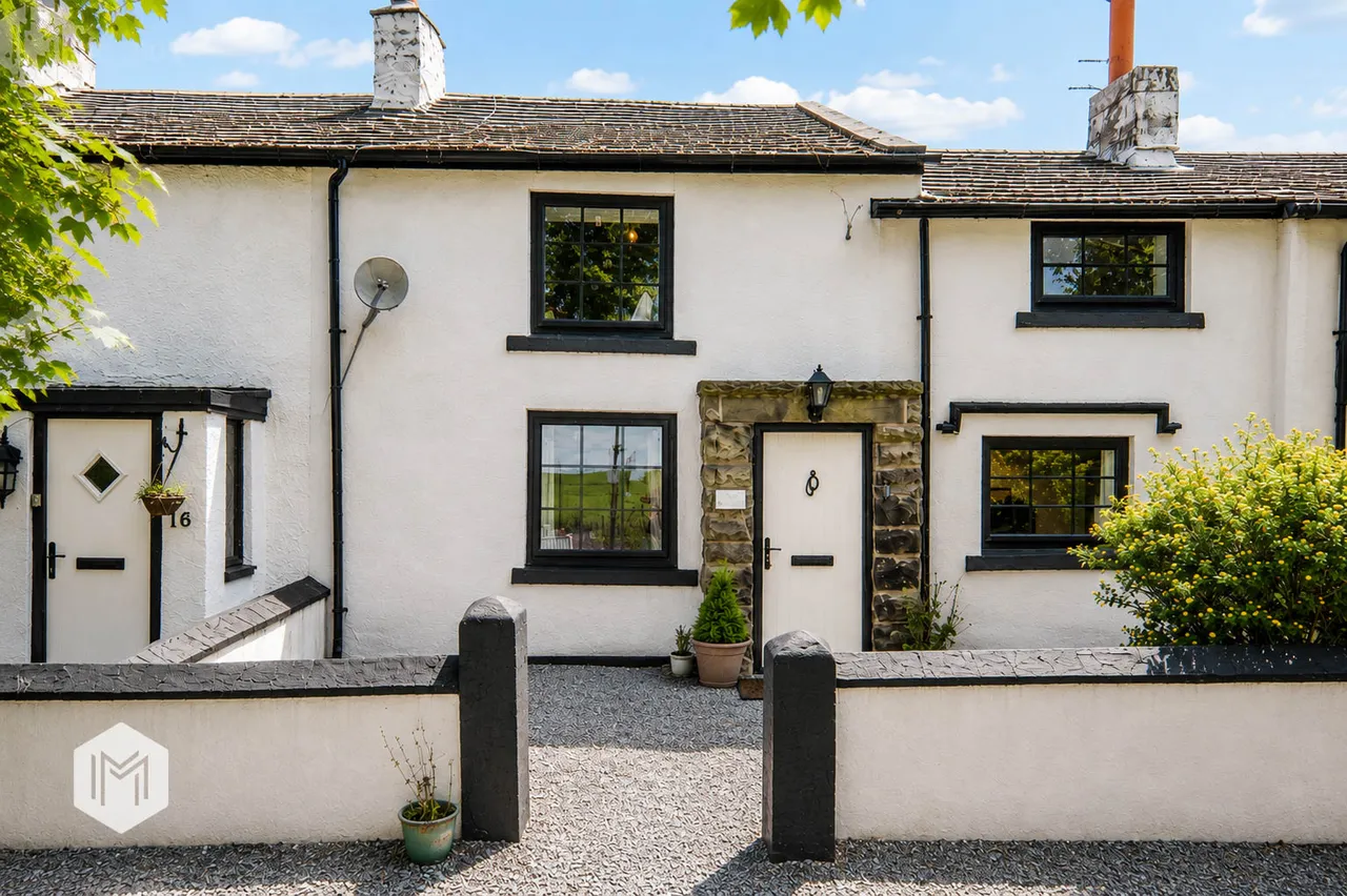 Watling Street, Affetside, Bury, BL8 3QS, photo 2