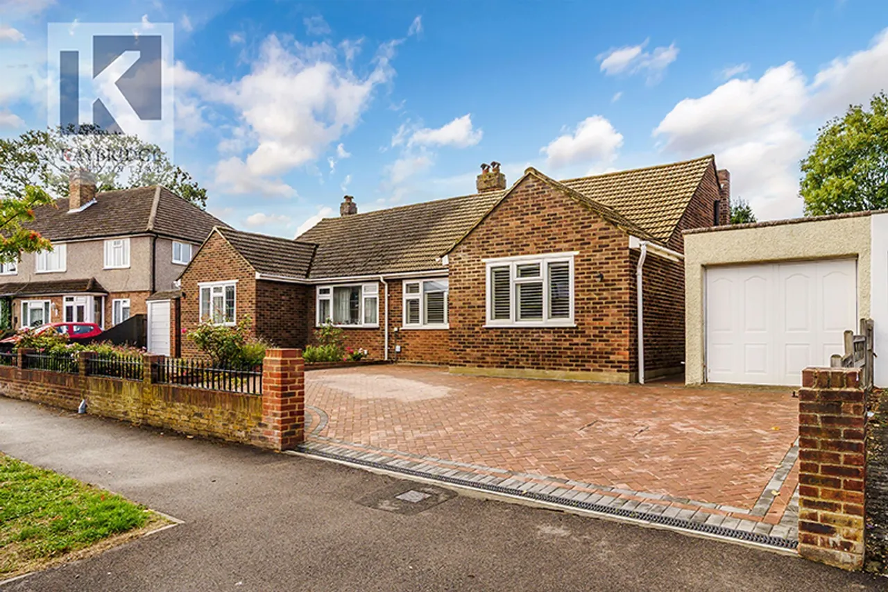 2 bed house for sale — Alsom Avenue, Worcester Park, KT4