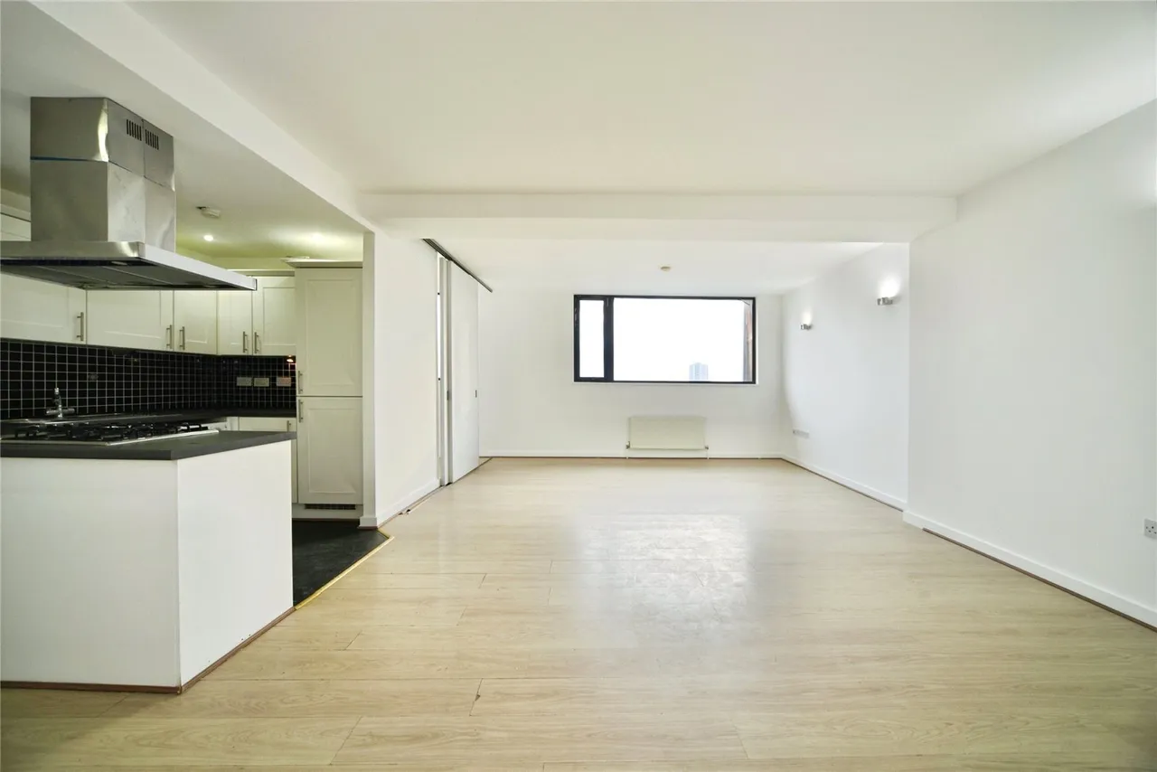 Shaftesbury Road, London, E7, photo 11
