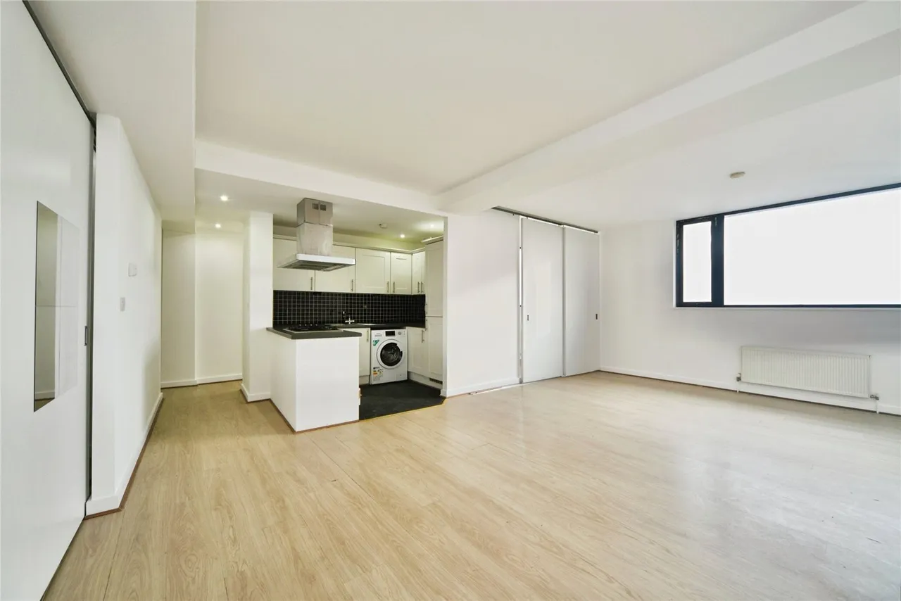 Shaftesbury Road, London, E7, photo 4