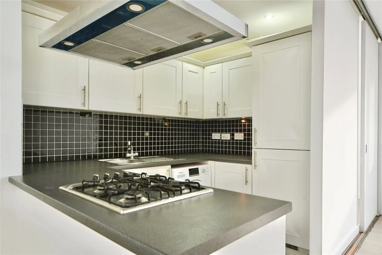 Shaftesbury Road, London, E7, photo 5