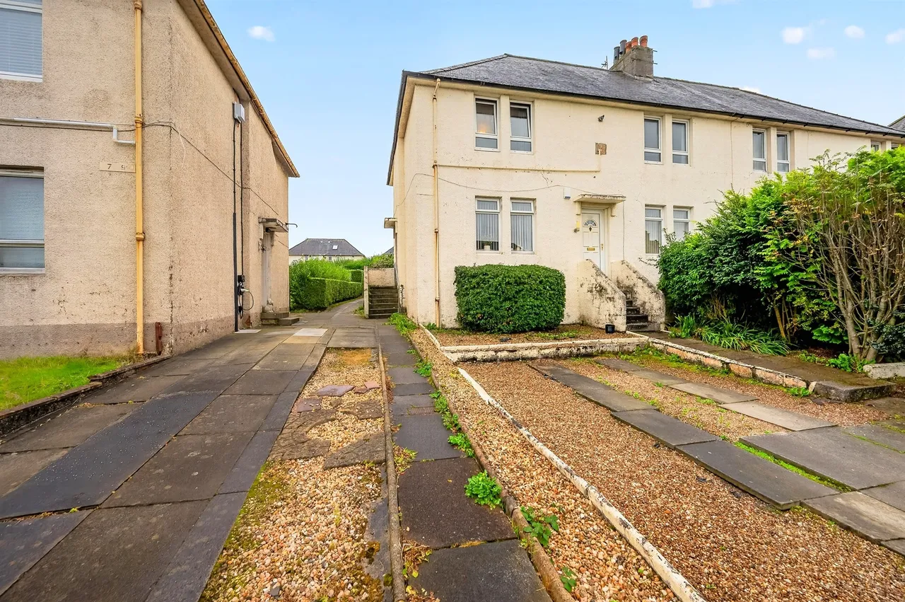 2 bed flat for sale, Waverley Avenue, Kilmarnock, KA1