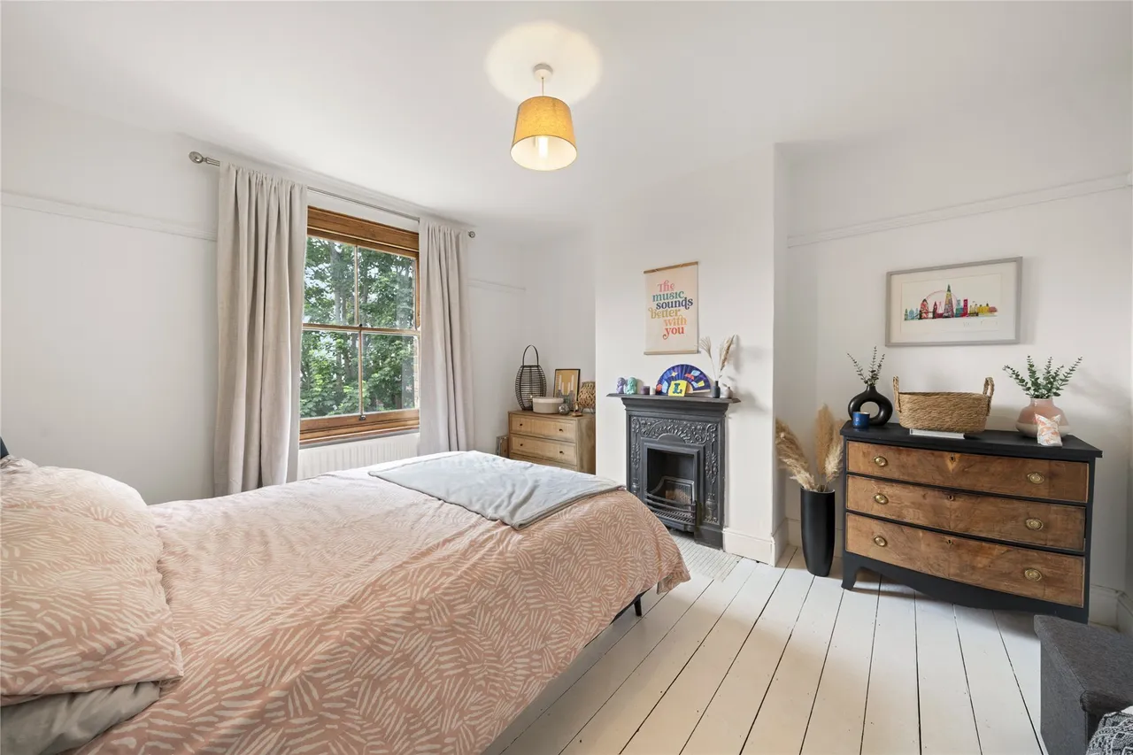 Holstein Avenue, Weybridge, Surrey, KT13, photo 6