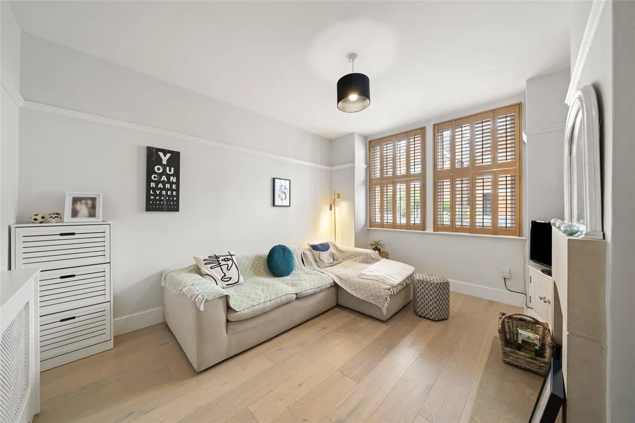 Holstein Avenue, Weybridge, Surrey, KT13, photo 5