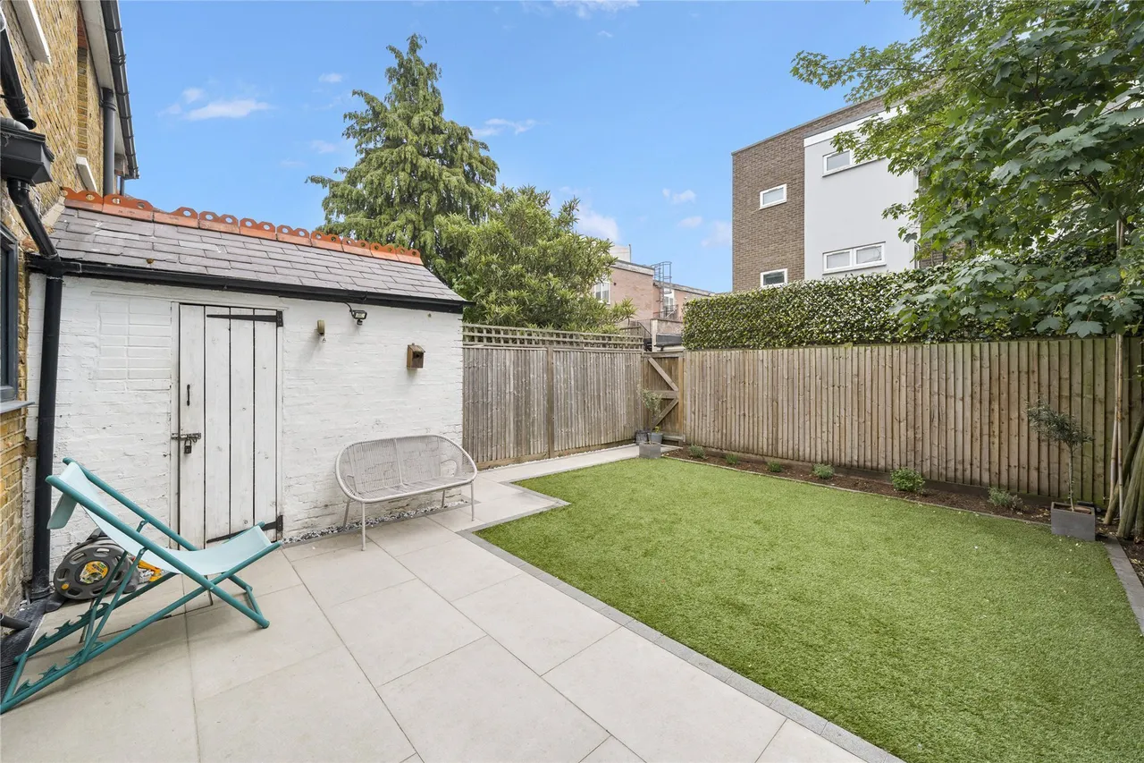 Holstein Avenue, Weybridge, Surrey, KT13, photo 11