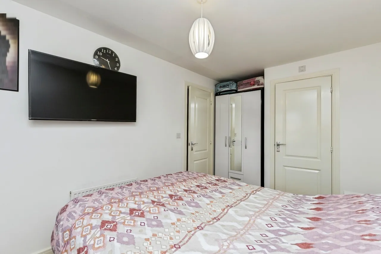 Witney Road, Crawley, RH10, photo 8