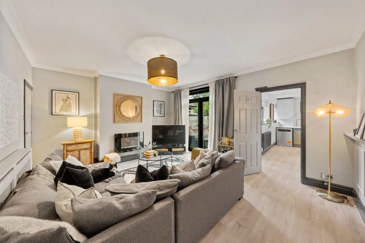 Lightburne Avenue, Leigh, Leigh, WN7 3JG, photo 2