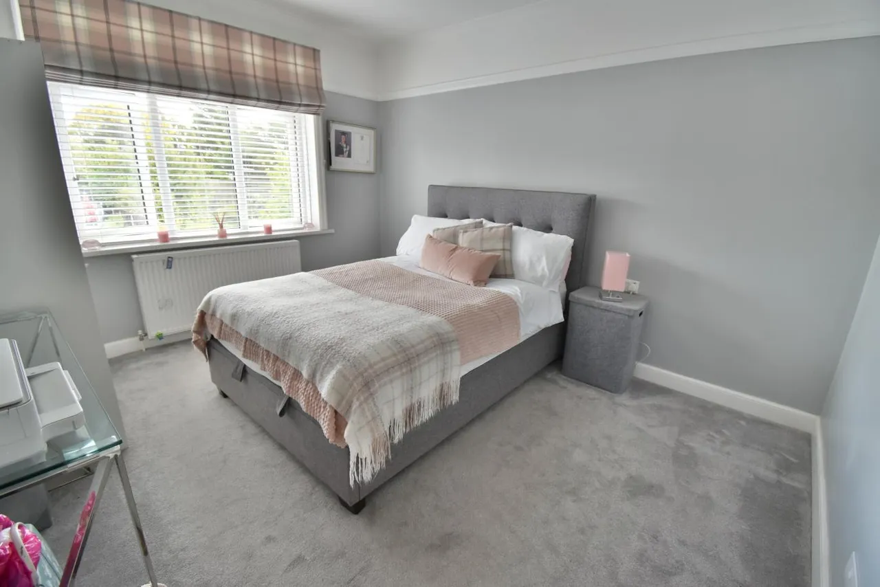 Clayford Avenue, BH22, photo 21