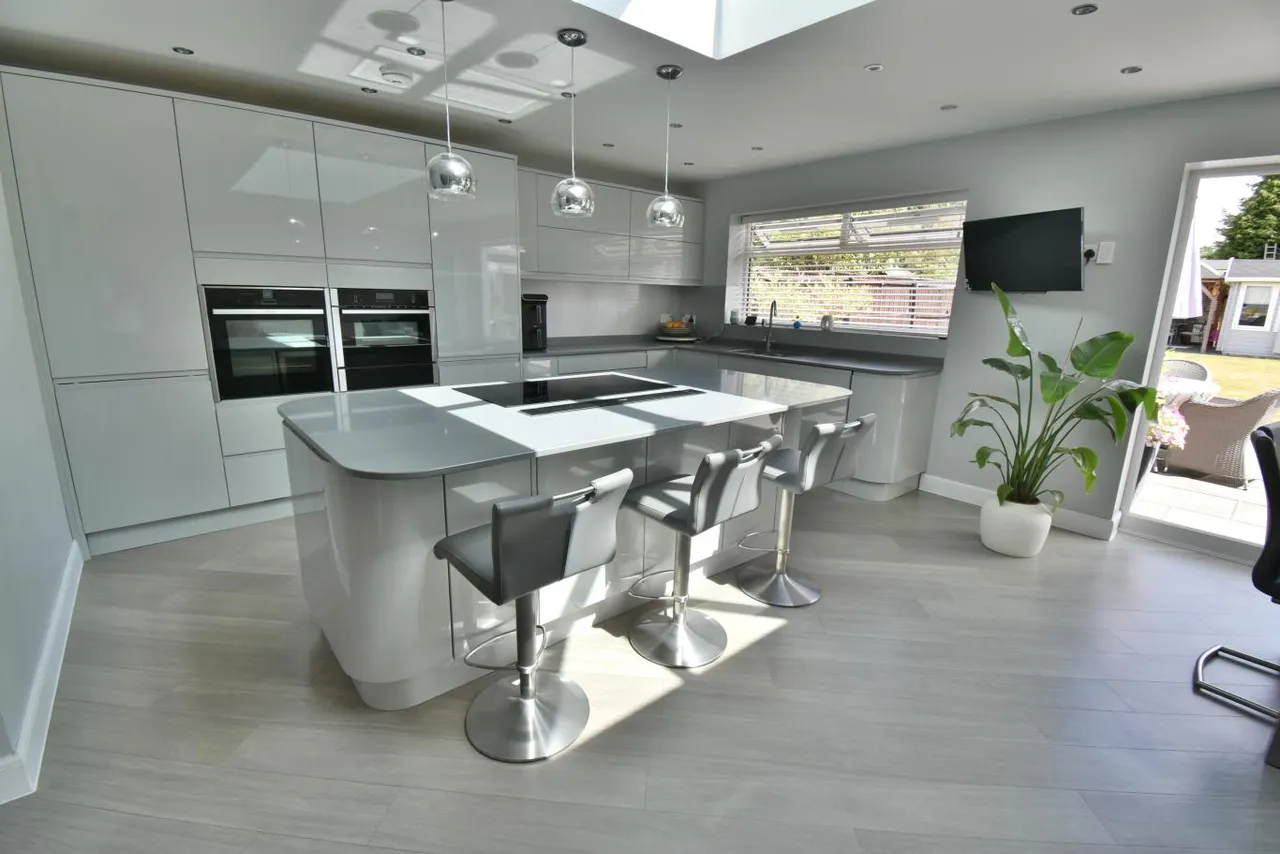 Clayford Avenue, BH22, photo 8