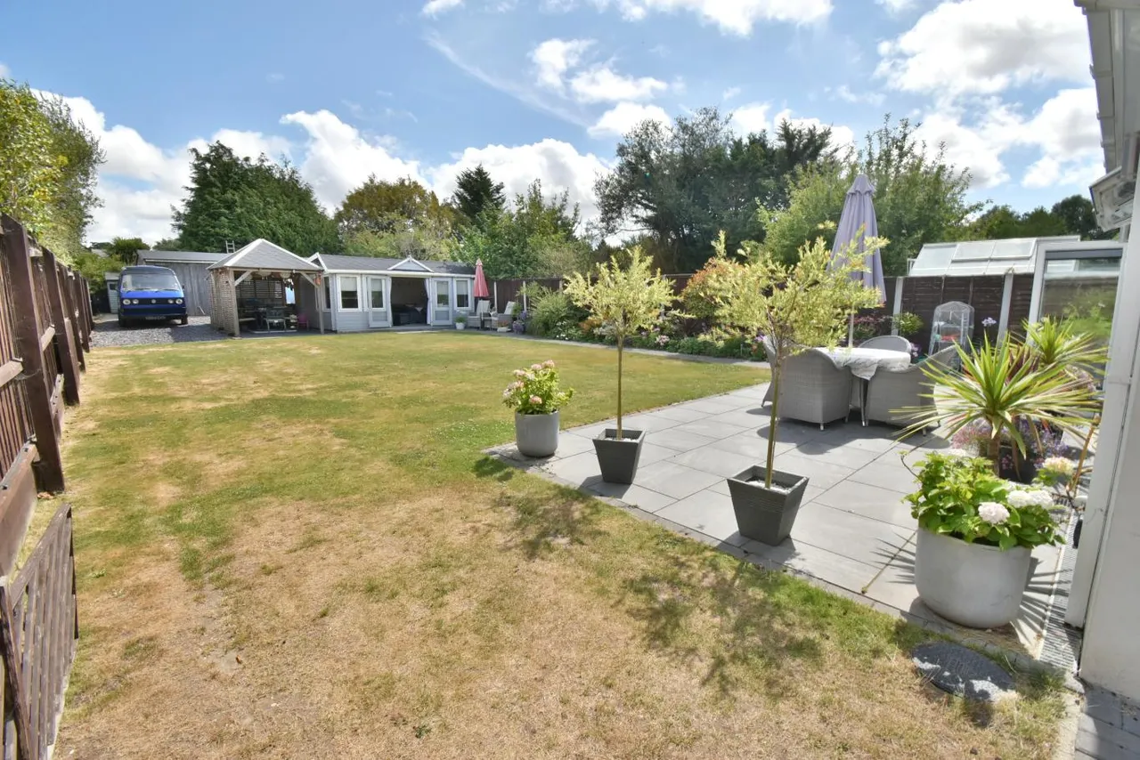 Clayford Avenue, BH22, photo 26