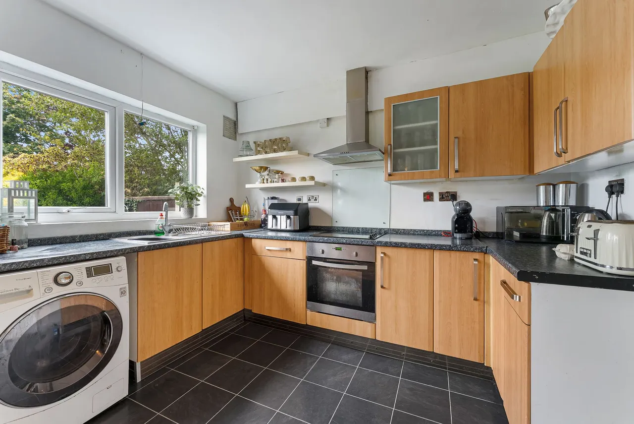 Addison Square, Widnes, Widnes, WA8 7DF, photo 4