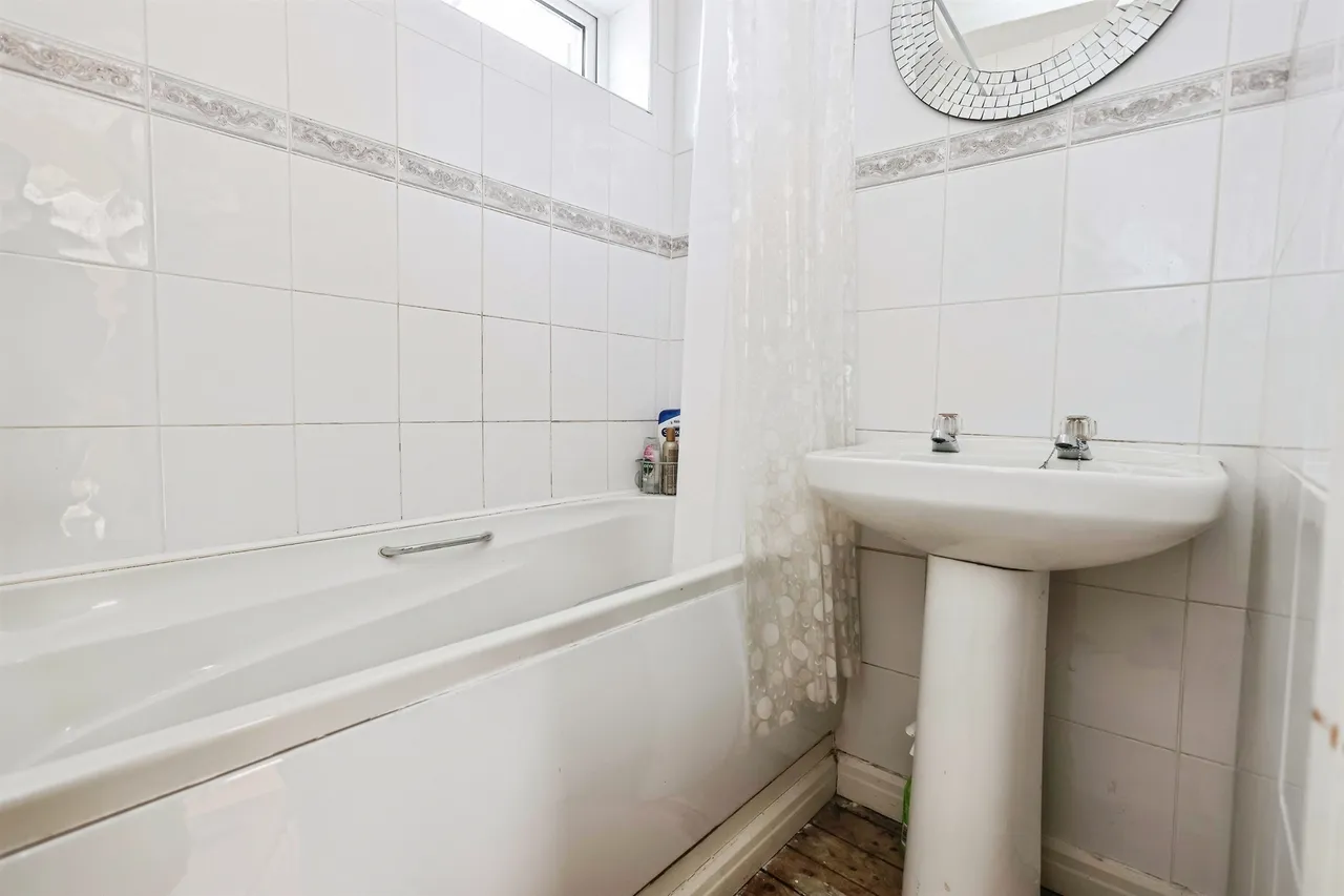 Kempton Park Road, Birmingham, B36, photo 10