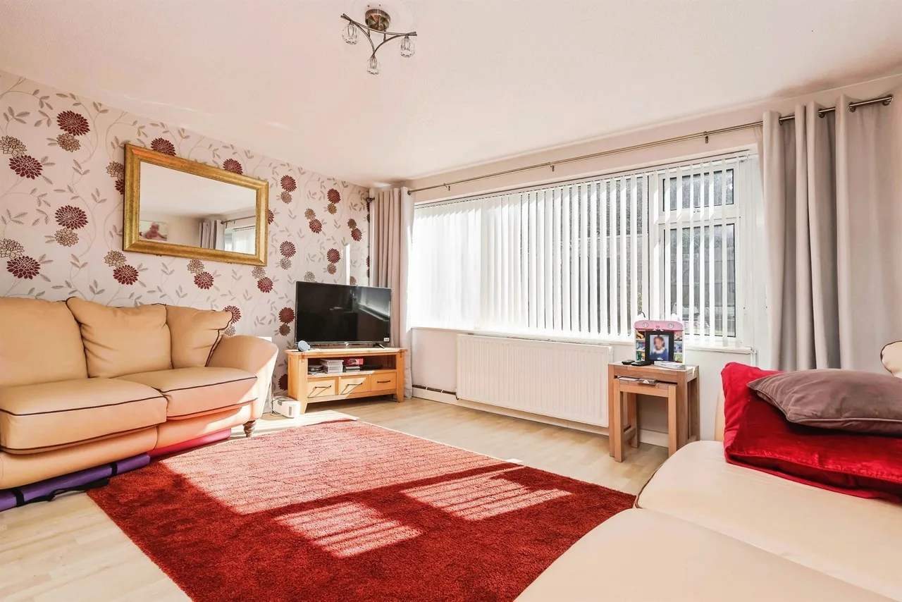 Kempton Park Road, Birmingham, B36, photo 3