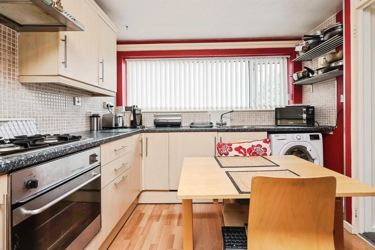 Kempton Park Road, Birmingham, B36, photo 4
