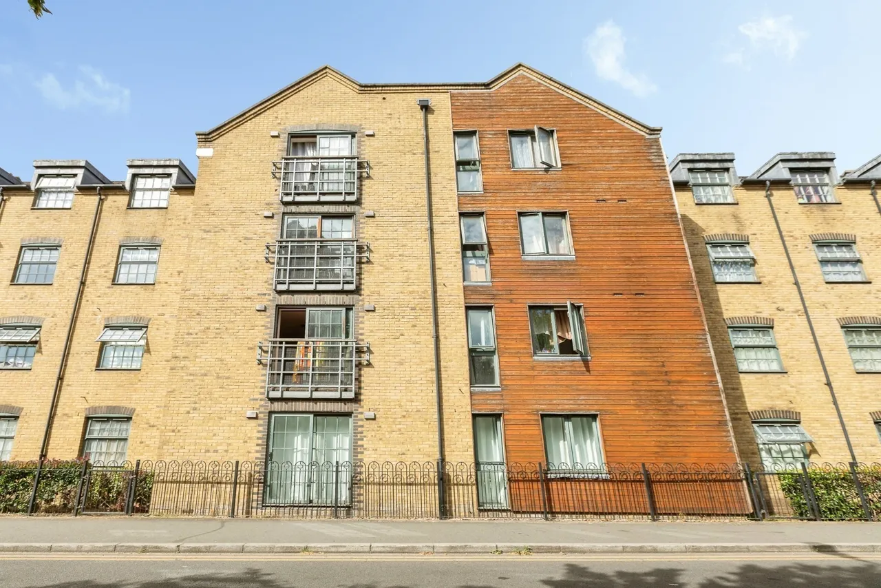 Abbey Road, BARKING, Essex, IG11, photo 2