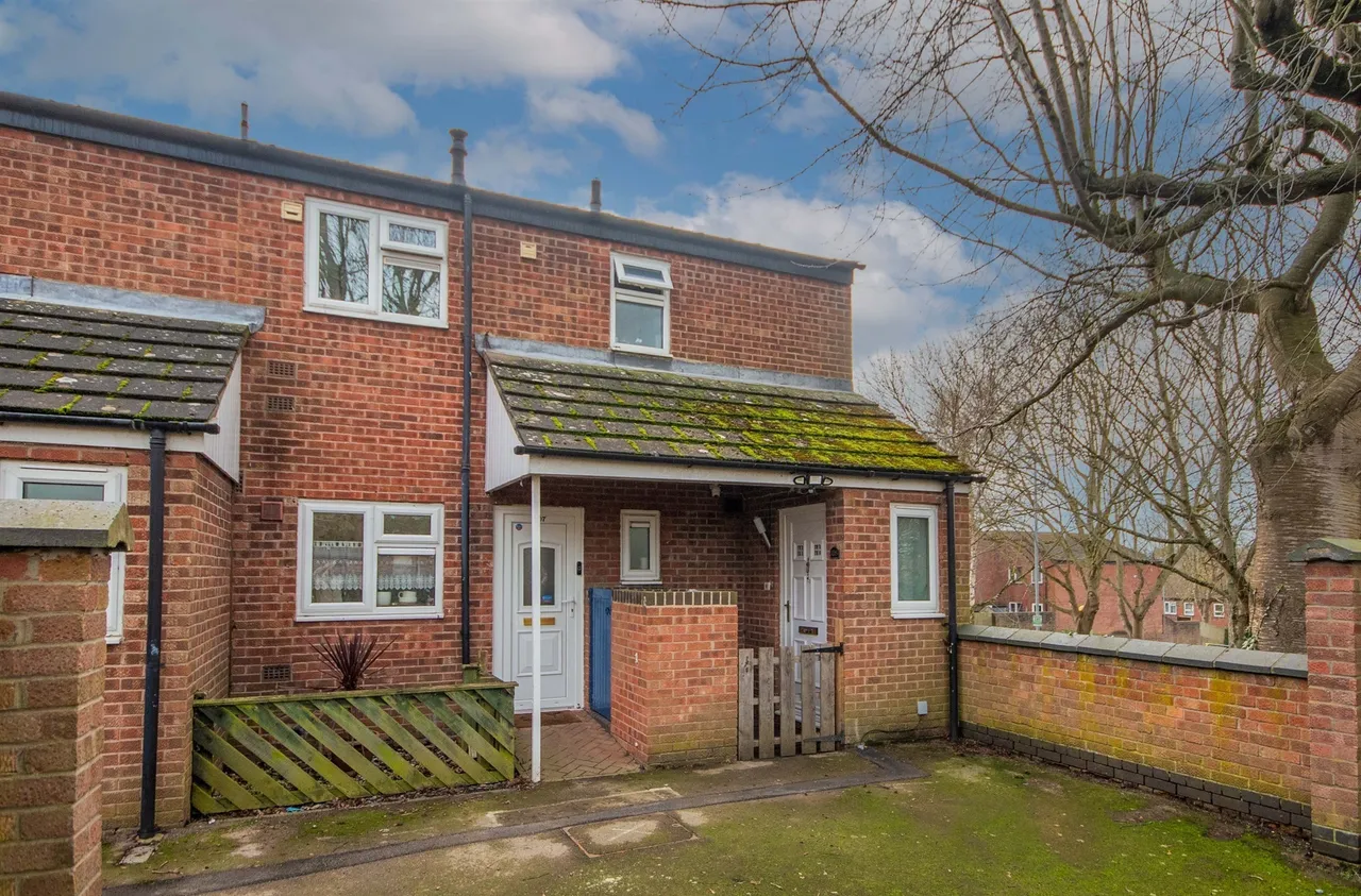 Nest Farm Crescent, Wellingborough, NN8, photo 2