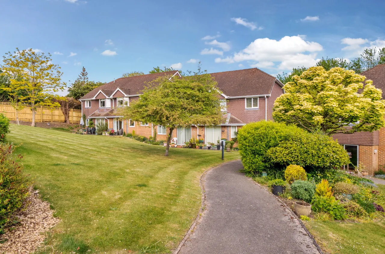 Ellingham Close, Alresford, SO24, photo 12