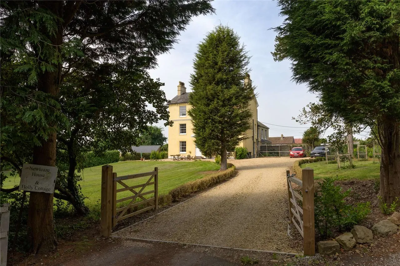Aust Road, Olveston, South Gloucestershire, BS35 4DE, photo 10