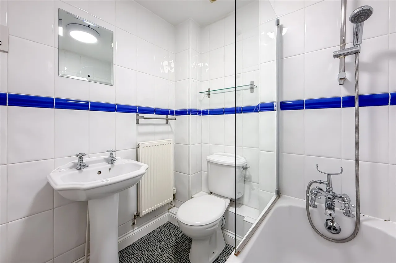 Puddingstone Drive, St Albans, Hertfordshire, AL4 0GX, photo 6
