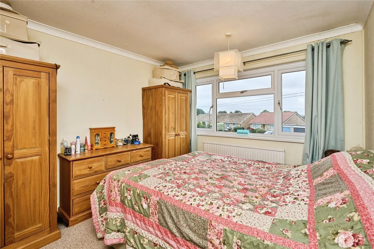Campfield Road, East Cowes, PO32, photo 14